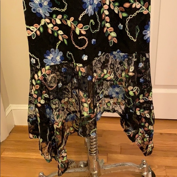 Venus floral dress - Picture 3 of 6